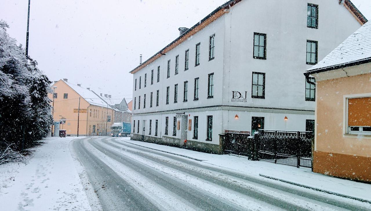 Residence Meljska Maribor Bagian luar foto